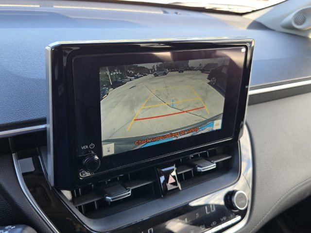 Used 2023 Toyota Corolla Cross XLE w/ Convenience Package FWD image 20