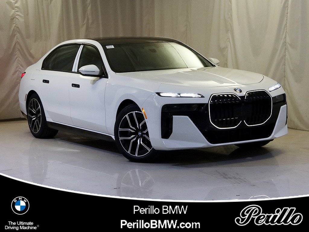 Used 2025 BMW 740i xDrive w/ Executive Package