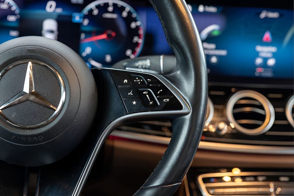 Used 2022 Mercedes-Benz E 350 4MATIC Sedan image 33