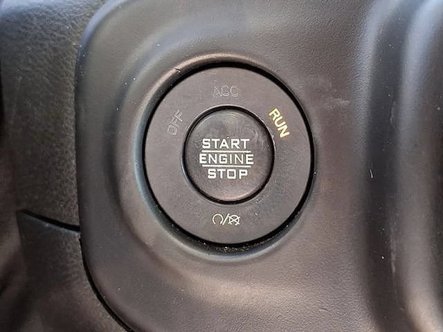 Used 2021 Jeep Wrangler Unlimited Sahara AWD/4WD image 26