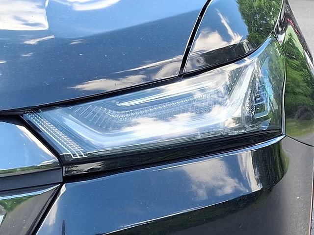 Certified 2022 Chevrolet Traverse LS w/ Midnight/Sport Edition AWD/4WD image 9