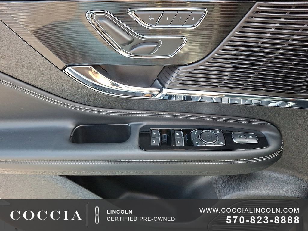 Certified 2022 Lincoln Corsair AWD w/ Equipment Group 101A image 12