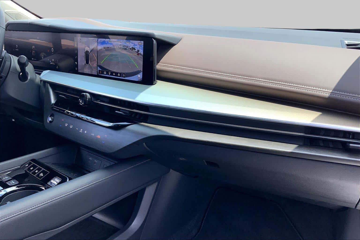 Used 2025 Nissan Murano Platinum w/ Cargo Package AWD/4WD image 19