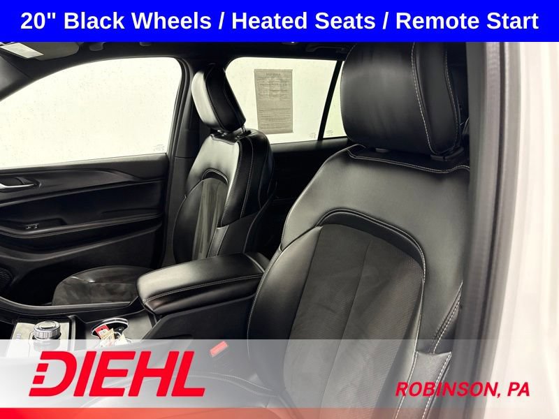 Used 2023 Jeep Grand Cherokee Altitude AWD/4WD image 19