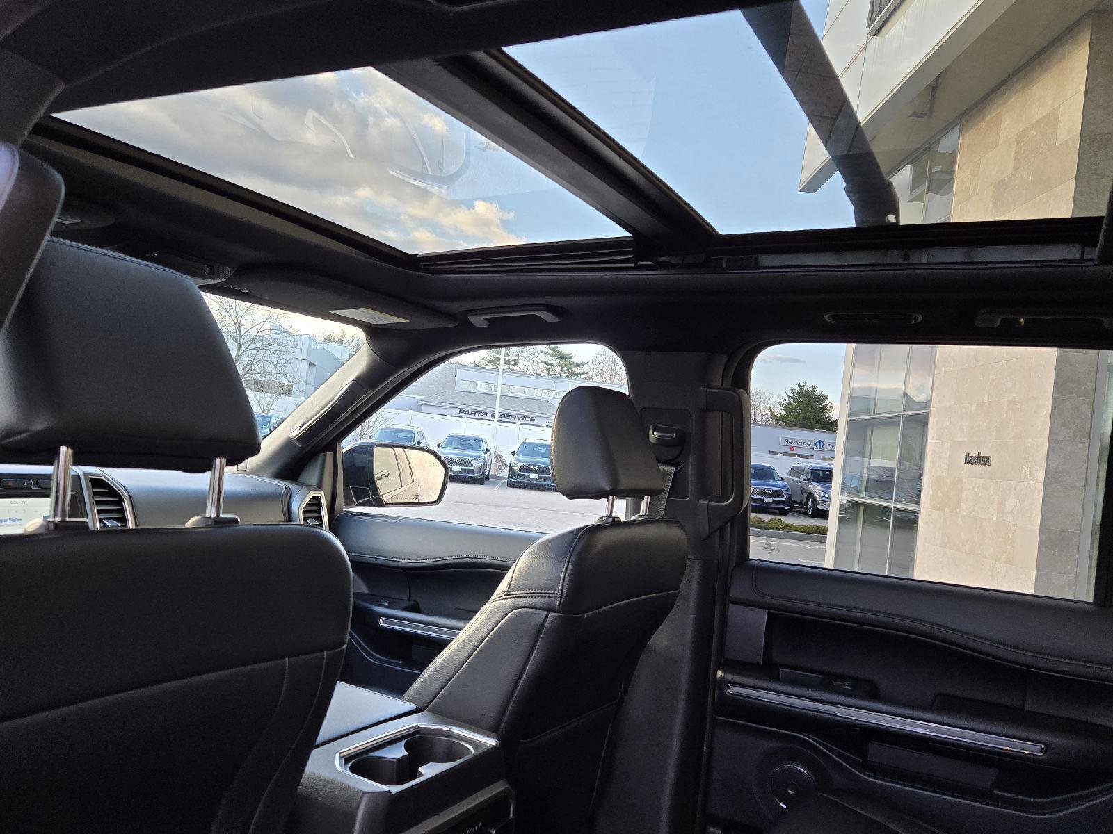 Used 2021 Ford Expedition XLT image 12