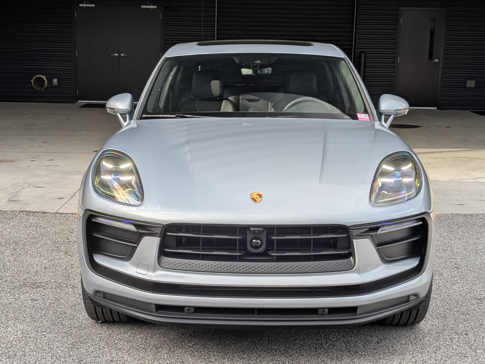 Certified 2026 Porsche Macan AWD/4WD image 6