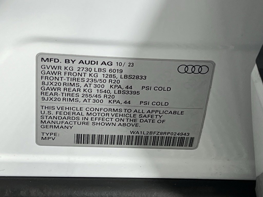 Used 2024 Audi Q4 e-tron Premium Plus w/ Premium Plus image 22