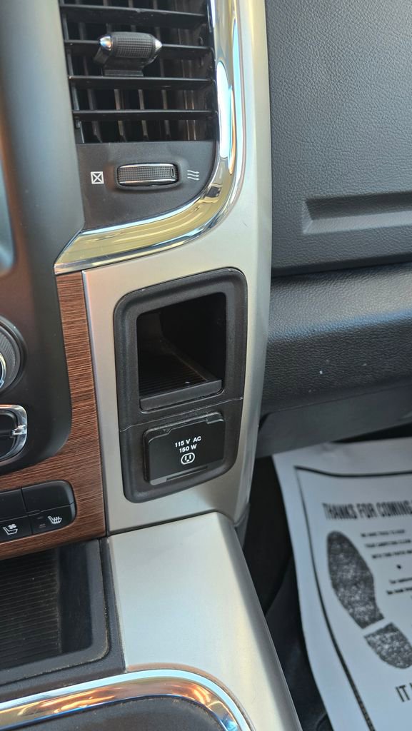 Used 2016 RAM 1500 Laramie w/ Convenience Group AWD/4WD image 18