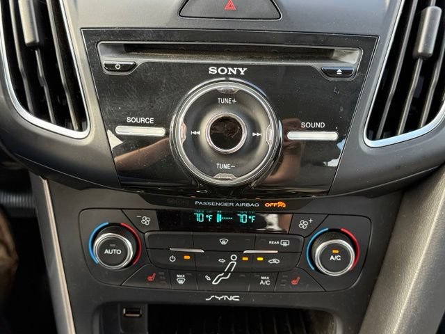 Used 2016 Ford Focus Titanium FWD image 24