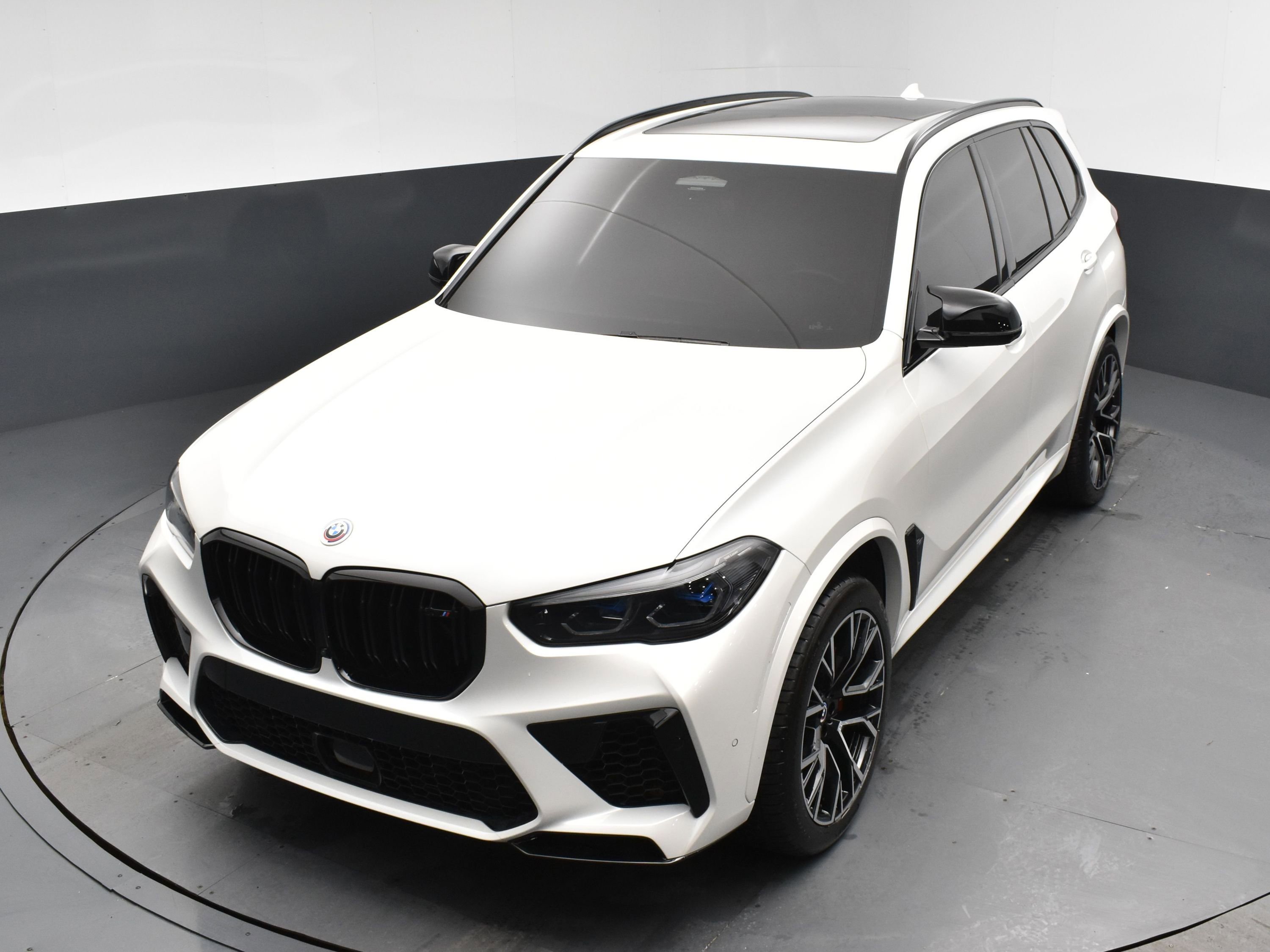 Used 2023 BMW X5 M w/ Competition Package image 23