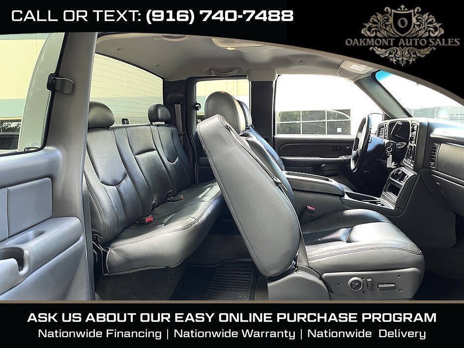 Used 2003 Chevrolet Silverado 2500 LT w/ Skid Plate Package AWD/4WD image 12