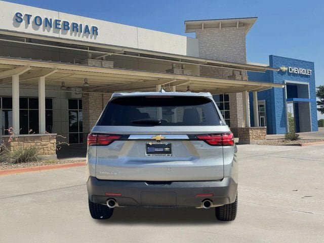 Used 2023 Chevrolet Traverse LS FWD image 6