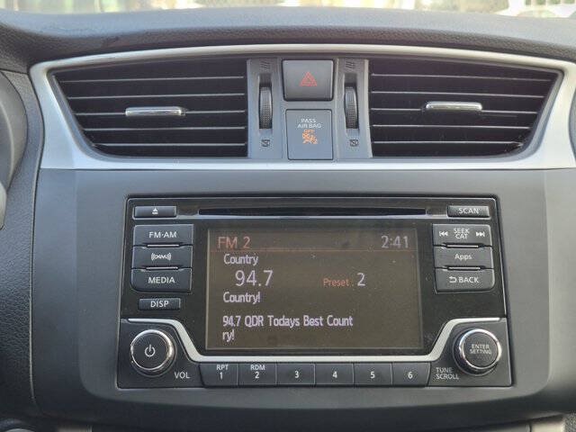 Used 2015 Nissan Sentra SV FWD image 22
