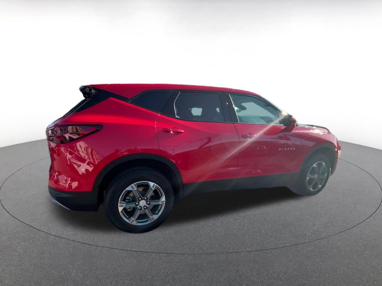 Used 2025 Chevrolet Blazer LT FWD image 14