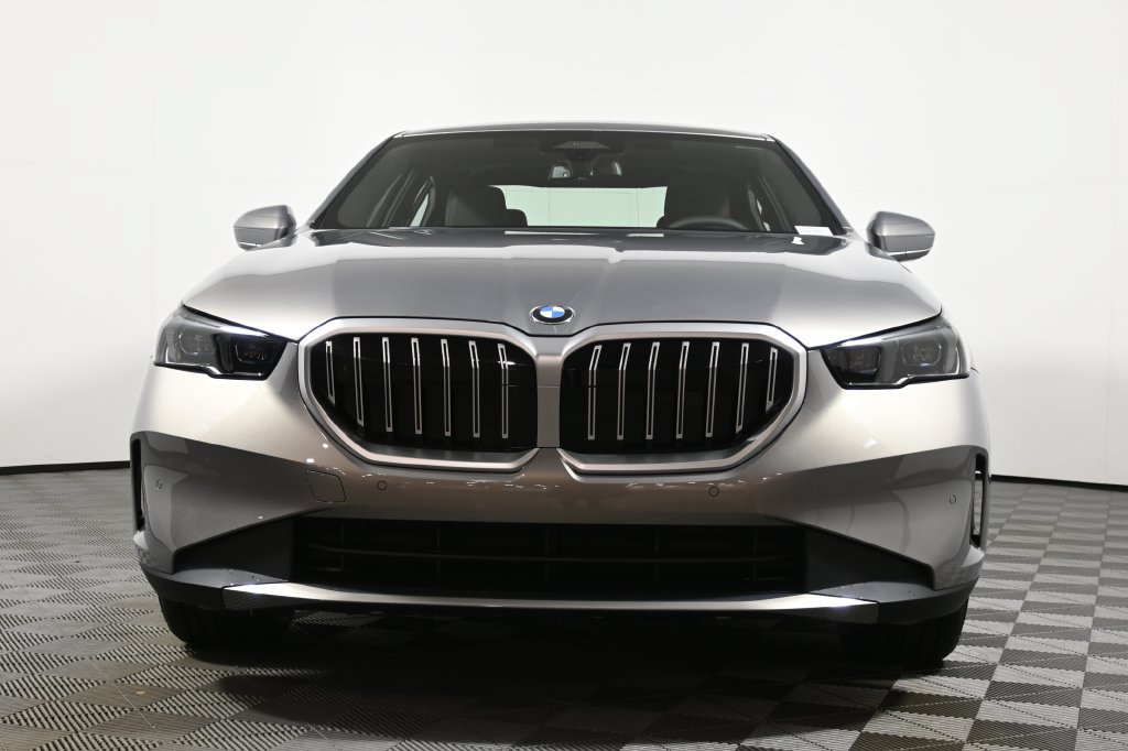 Used 2026 BMW 530i xDrive AWD/4WD image 10
