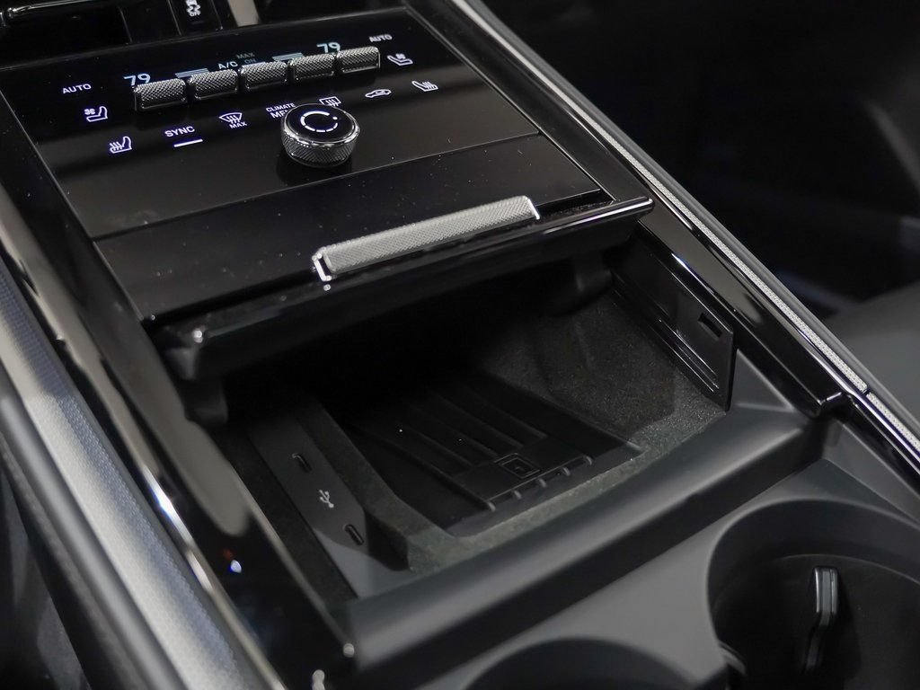 New 2026 Porsche Panamera 4 E-Hybrid AWD/4WD image 34