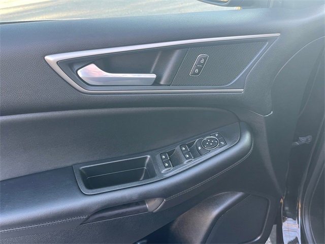 Used 2022 Ford Edge SEL w/ Convenience Package image 11