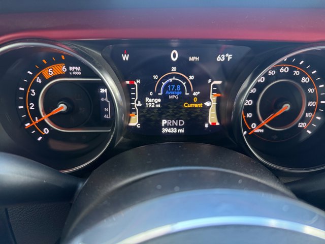 Used 2023 Jeep Wrangler Unlimited Rubicon w/ Cold Weather Group AWD/4WD image 9