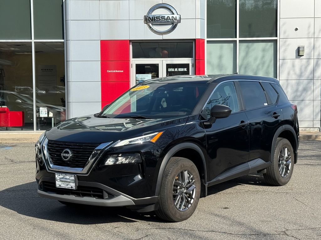 Used 2023 Nissan Rogue S AWD/4WD image 1