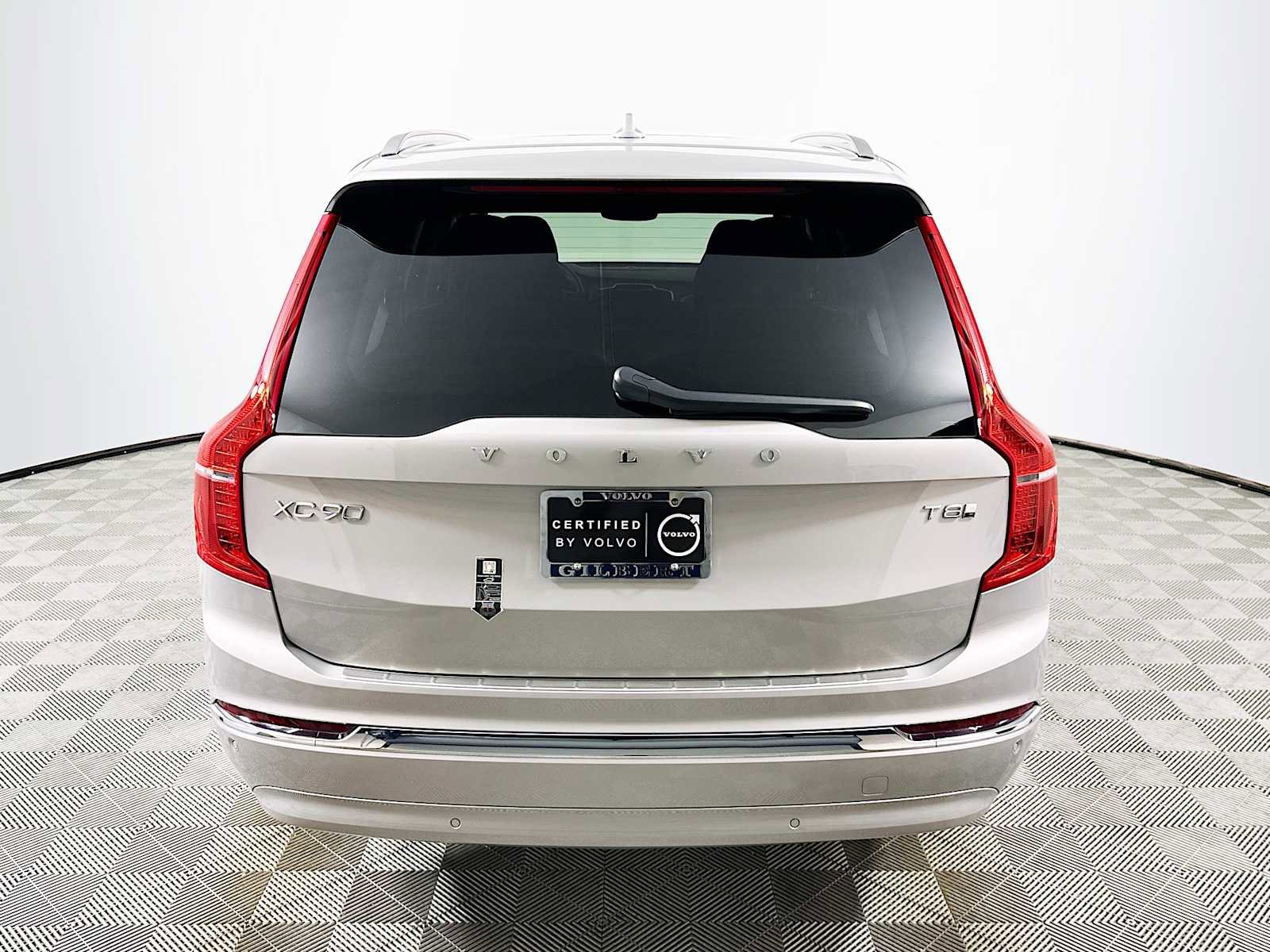 Certified 2025 Volvo XC90 T8 Plus w/ Protection Package Premier image 6