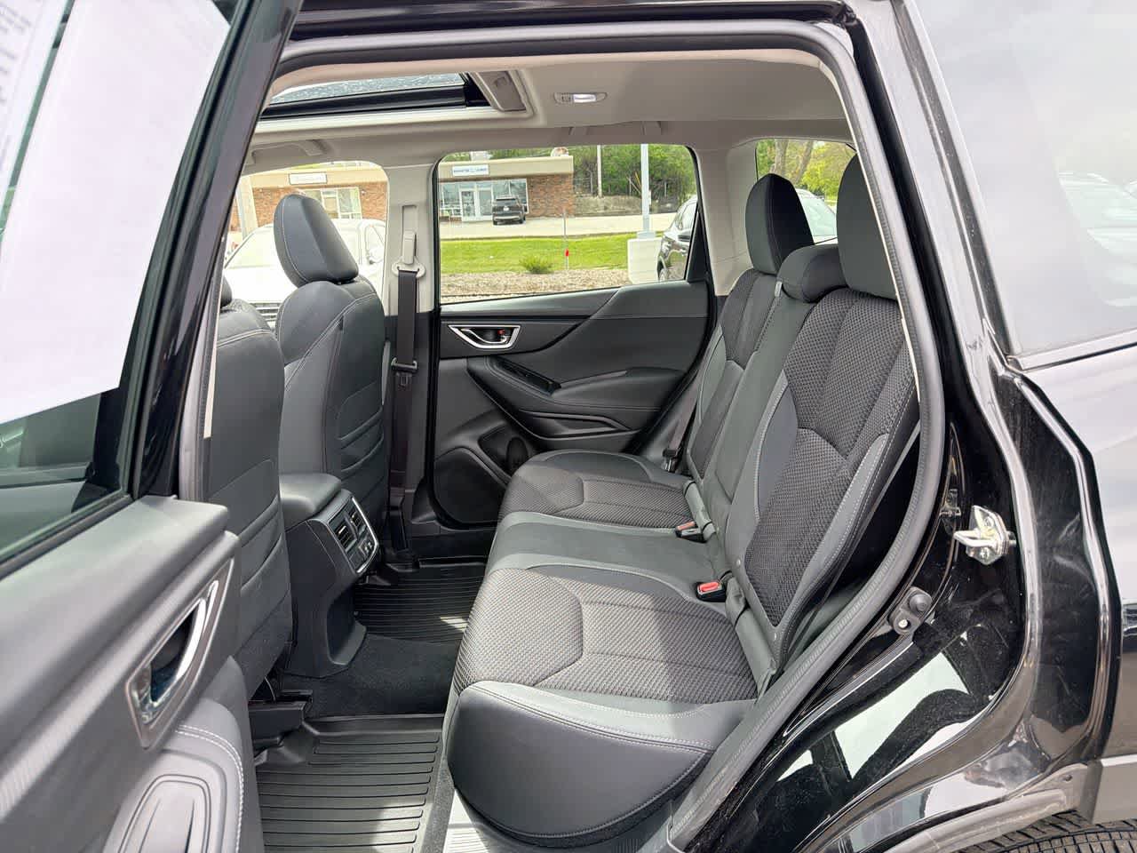Certified 2023 Subaru Forester Premium AWD/4WD image 25