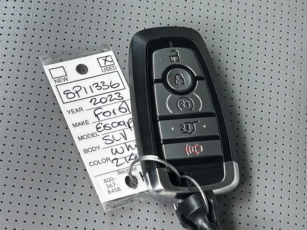 Used 2023 Ford Escape Platinum AWD/4WD image 53