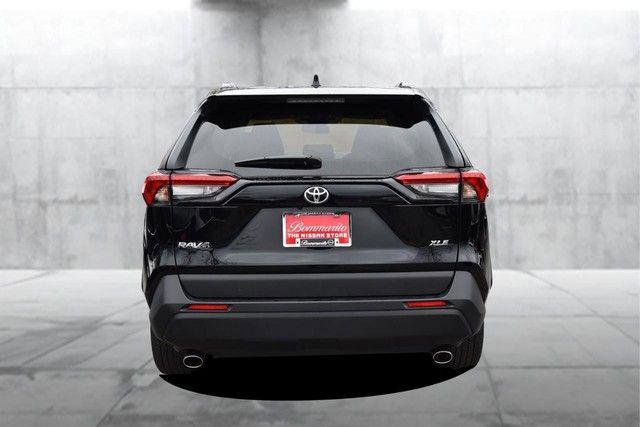 Used 2025 Toyota RAV4 XLE image 6