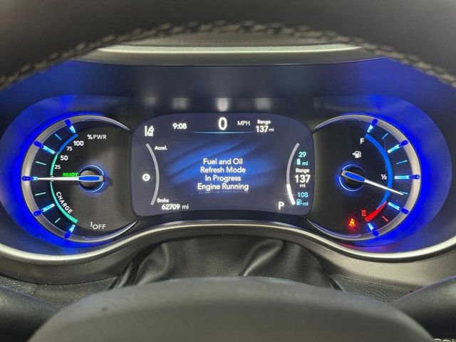 Used 2024 Chrysler Pacifica Limited FWD image 15