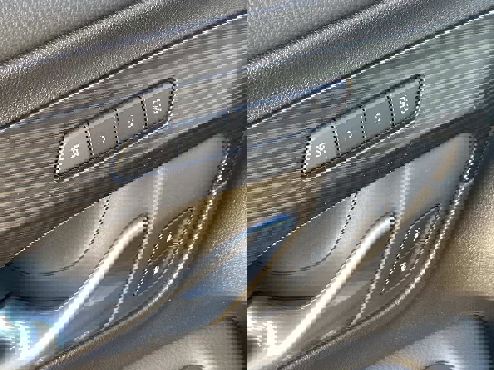 Used 2024 GMC Terrain SLT image 31