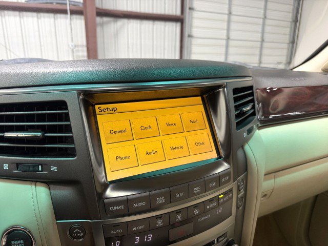 Used 2011 Lexus LX 570 4WD w/ Luxury Pkg image 23
