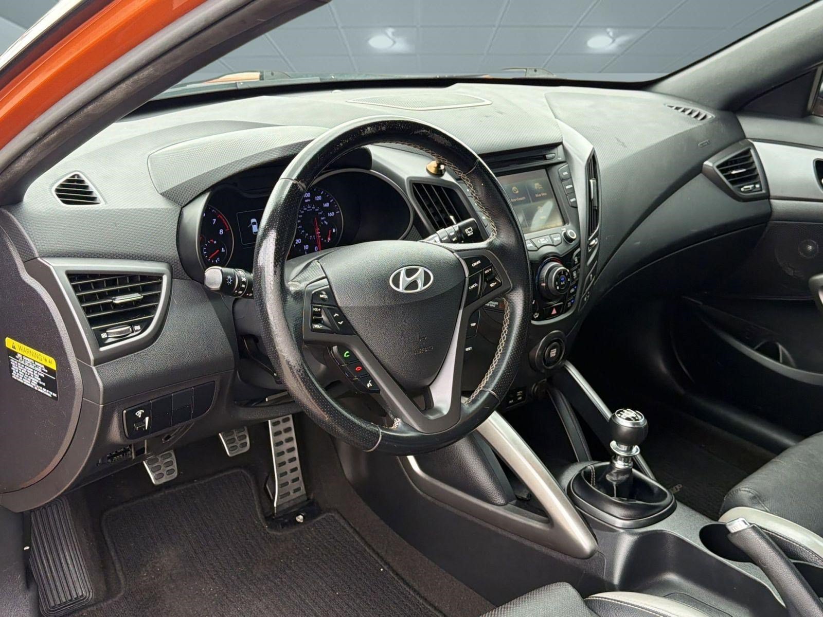 Used 2016 Hyundai Veloster Turbo FWD image 4