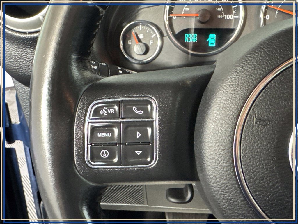 Used 2018 Jeep Wrangler Unlimited Sahara w/ Connectivity Group AWD/4WD image 35
