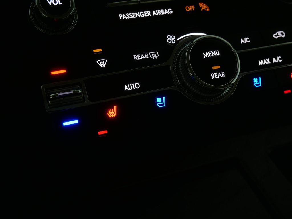 Used 2023 Lincoln Navigator Reserve image 24