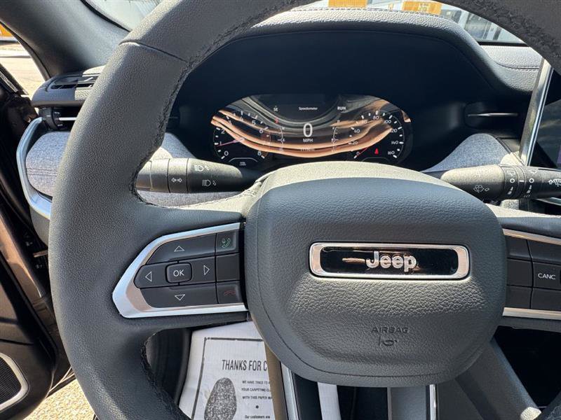 Used 2024 Jeep Compass Latitude AWD/4WD image 21