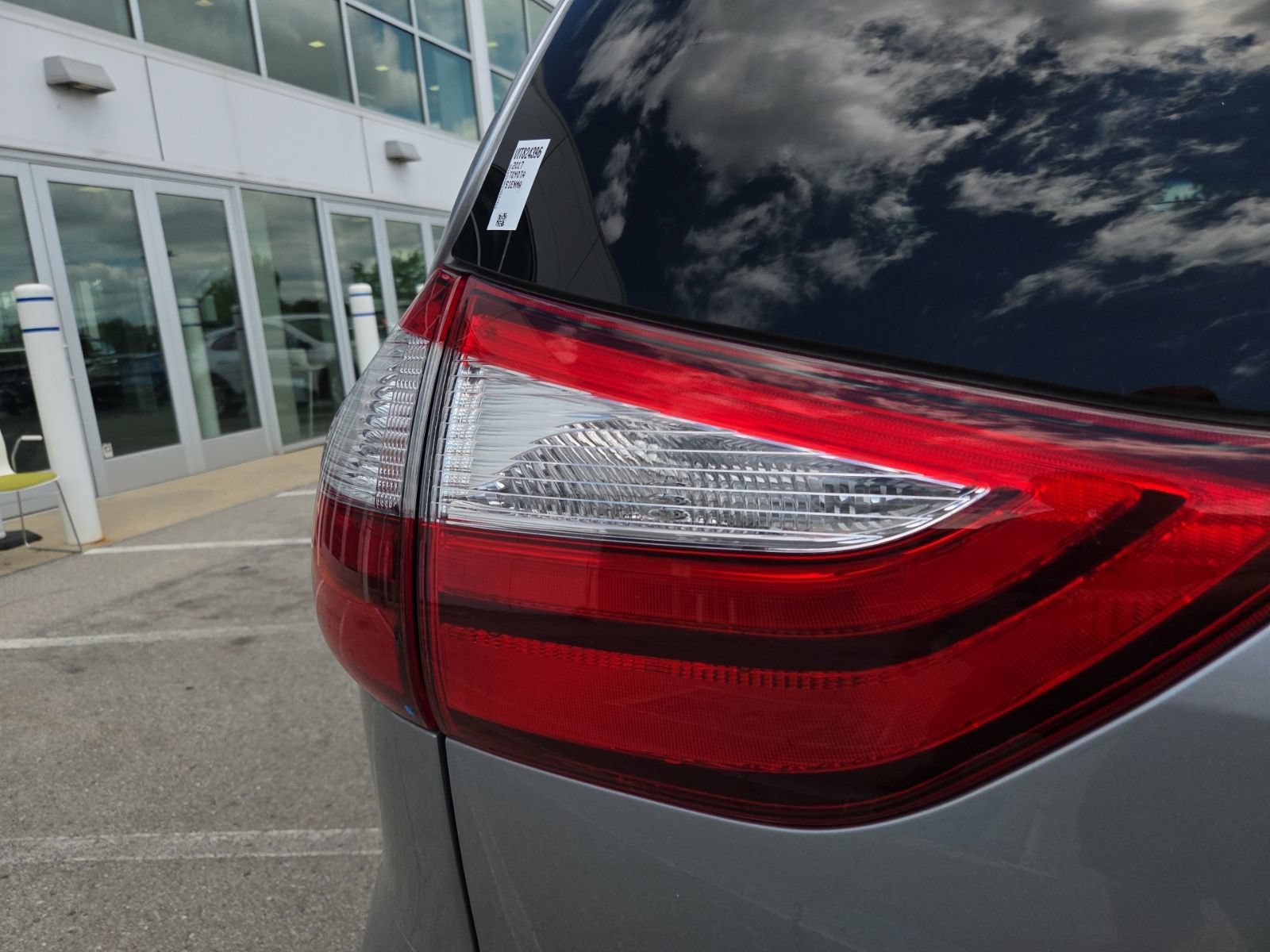 Used 2017 Toyota Sienna XLE FWD image 8