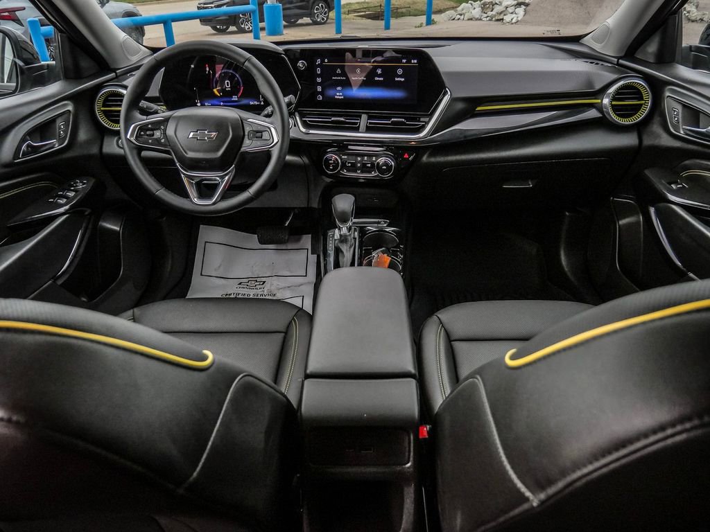 Used 2025 Chevrolet Trax ACTIV w/ Sunroof Package image 24