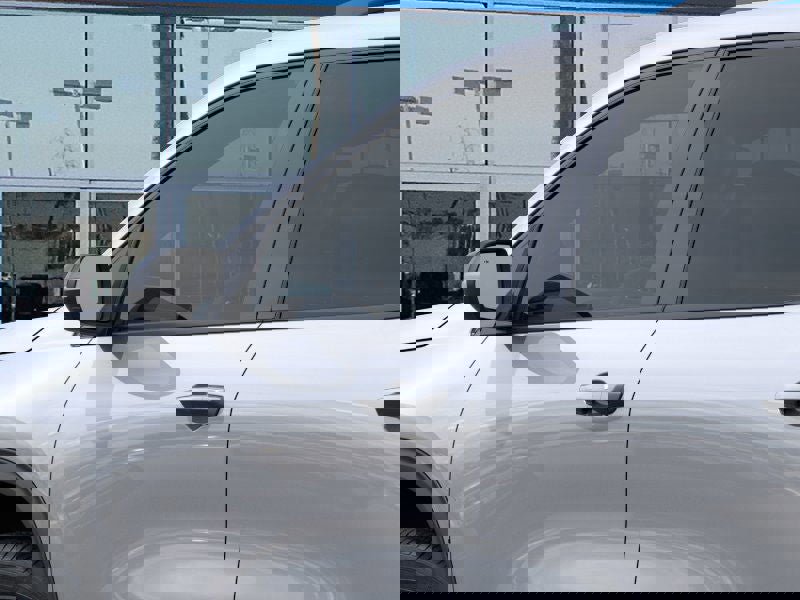 New 2026 Chevrolet Traverse LT image 12