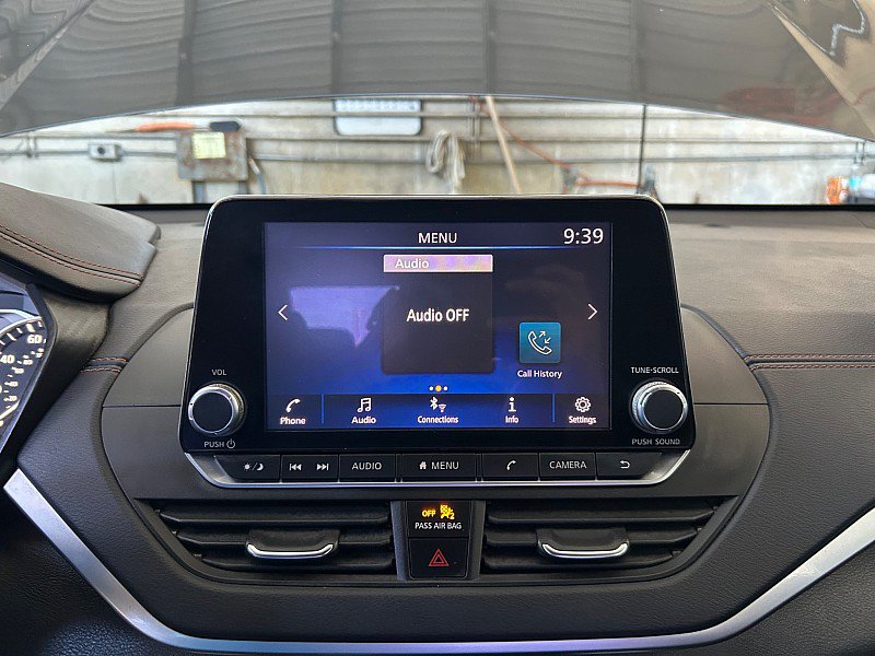 Used 2019 Nissan Altima 2.5 SR FWD image 16