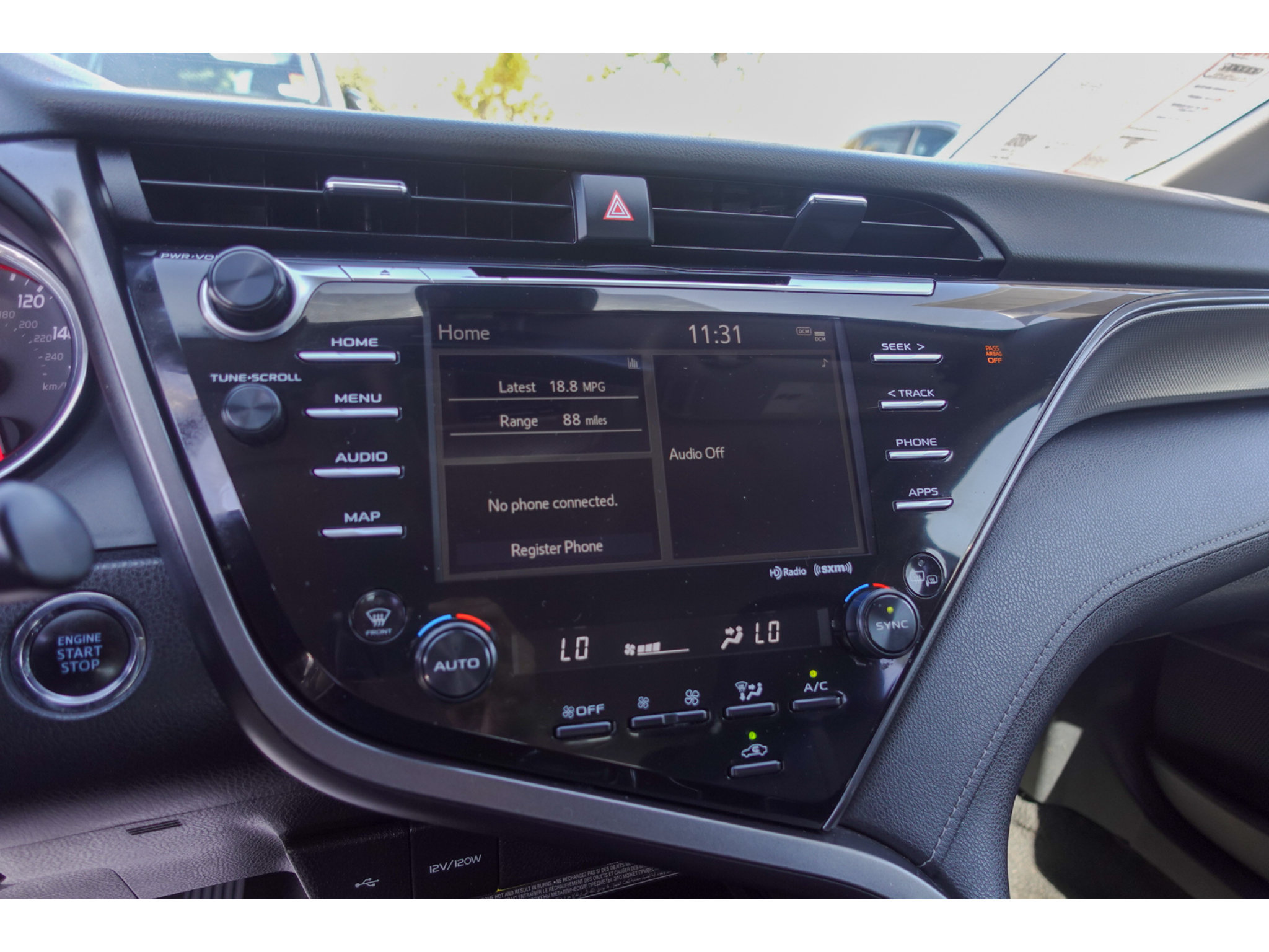 Used 2020 Toyota Camry XSE FWD image 17