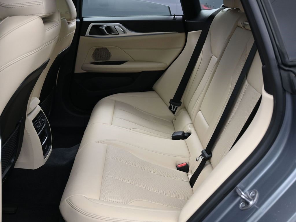 Used 2023 BMW i4 eDrive35 w/ Premium Package image 31