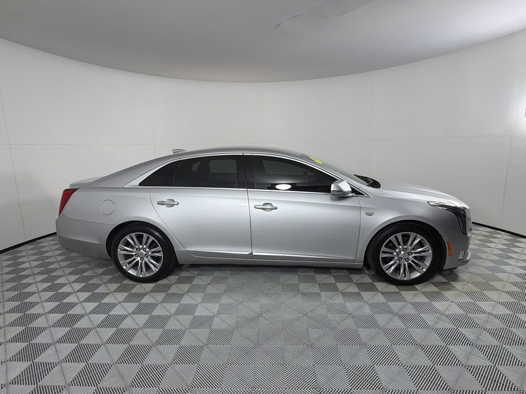 Used 2019 Cadillac XTS Luxury FWD image 4