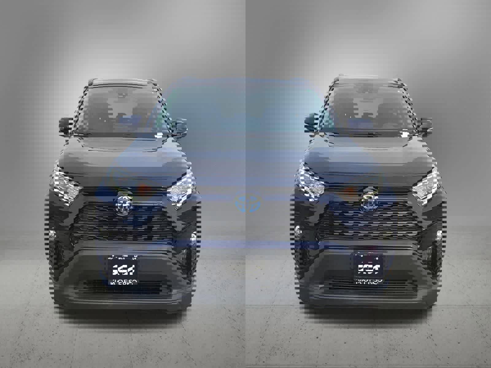 Used 2021 Toyota RAV4 XLE Premium image 9