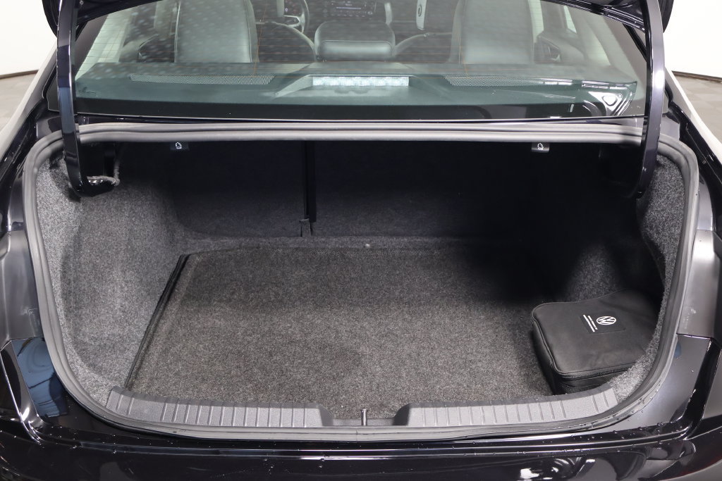 Used 2022 Volkswagen Jetta SEL FWD image 14