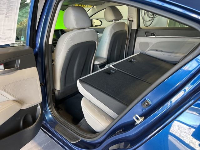 Used 2017 Hyundai Elantra SE image 28