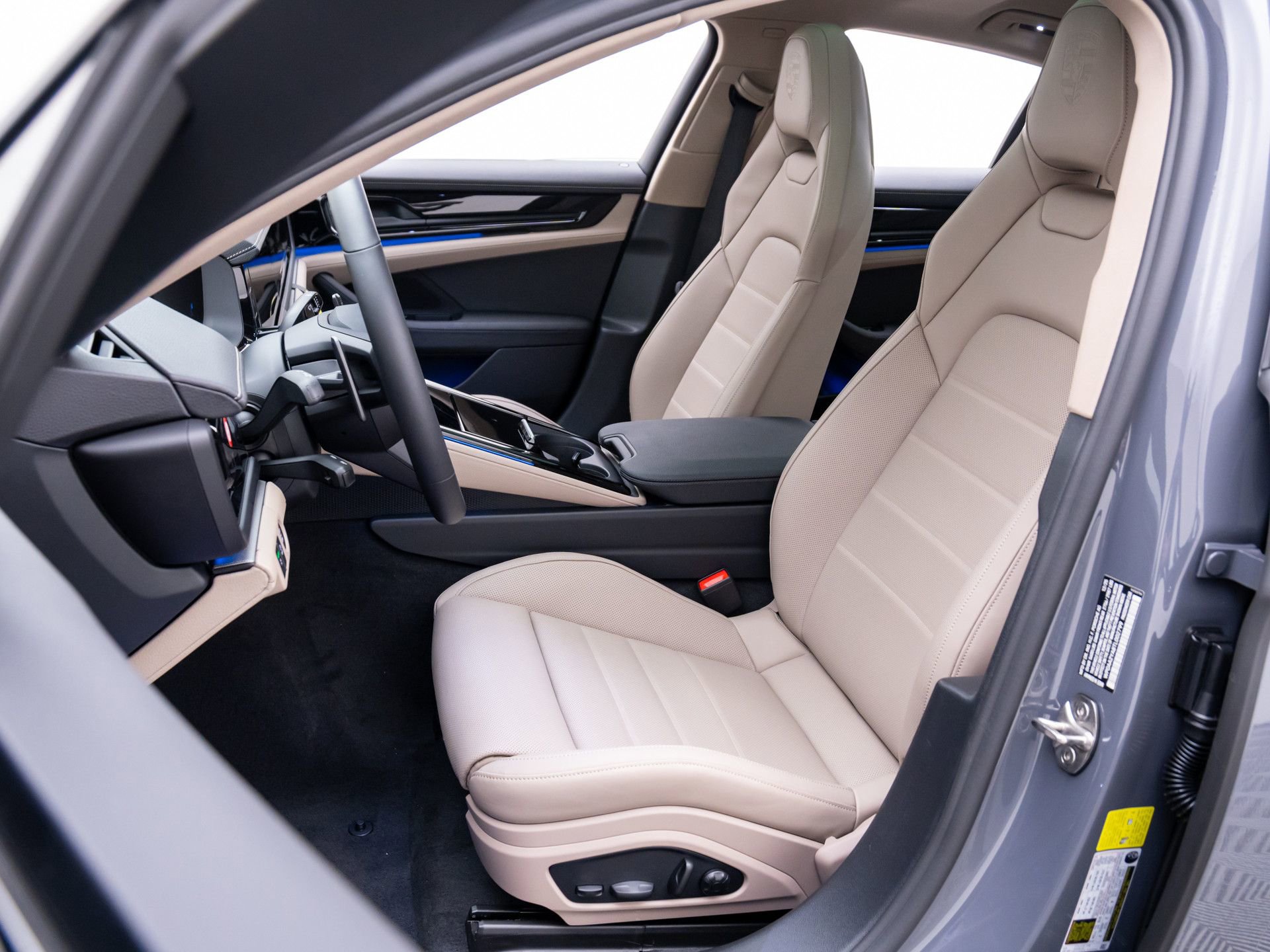 New 2026 Porsche Panamera 4 image 5