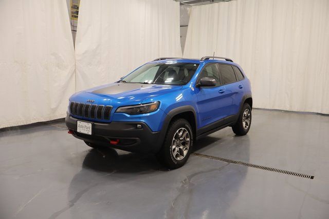 Used 2020 Jeep Cherokee Trailhawk image 5