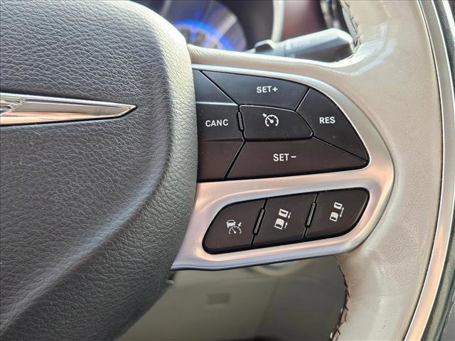 Used 2019 Chrysler Pacifica Limited w/ Tire & Wheel Group image 12