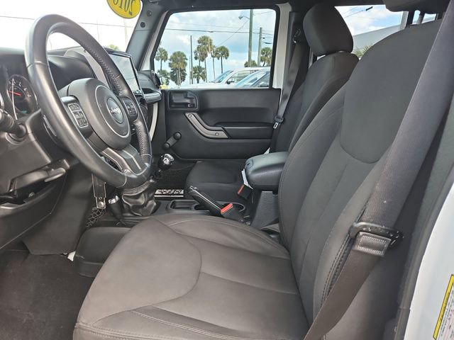 Used 2018 Jeep Wrangler Unlimited Sport w/ Connectivity Group image 14