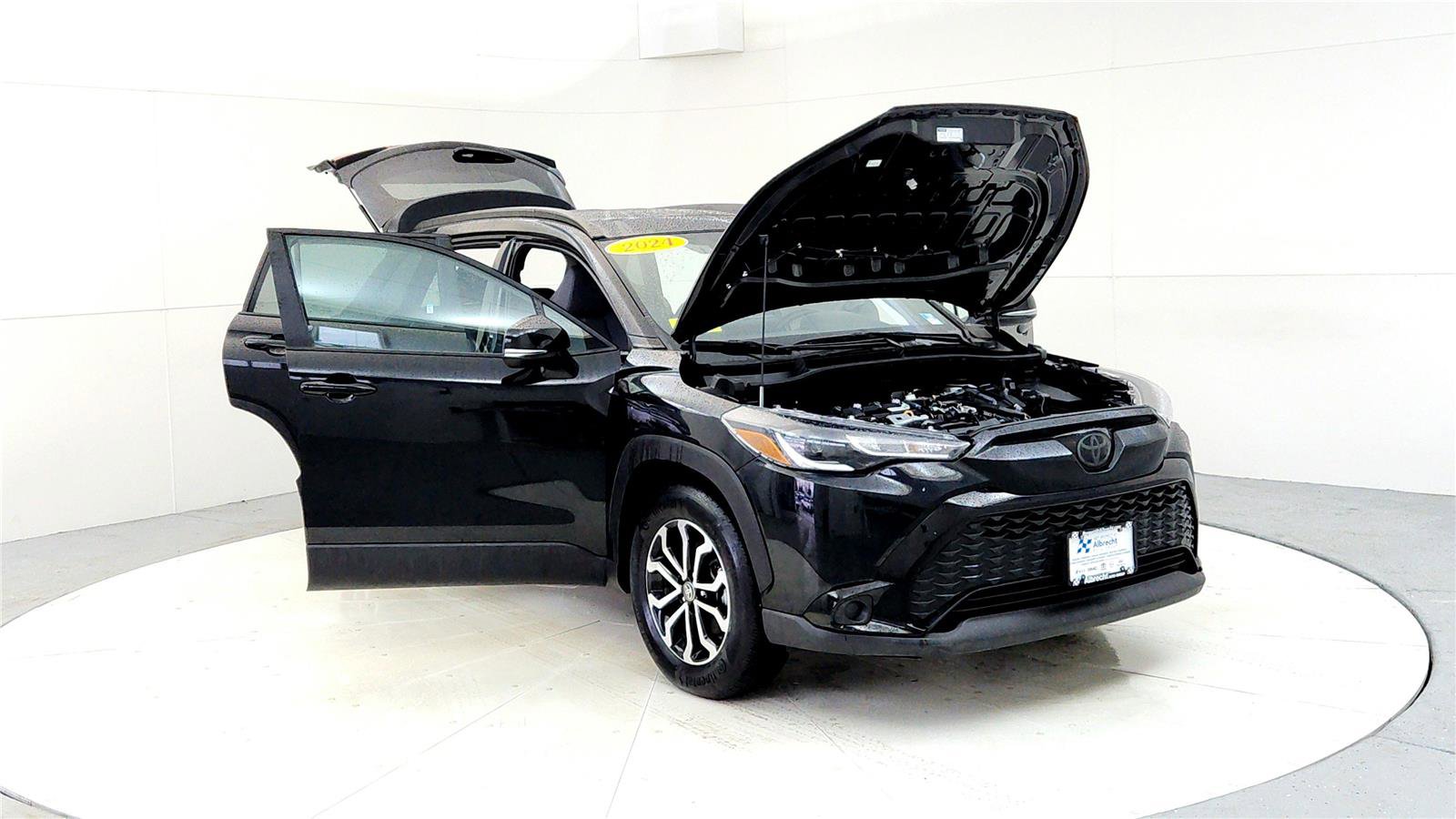 Certified 2024 Toyota Corolla Cross SE w/ Moonroof Package image 12