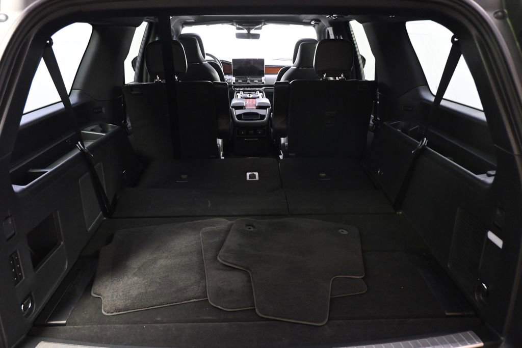 Certified 2023 Lincoln Navigator L Reserve AWD/4WD image 19